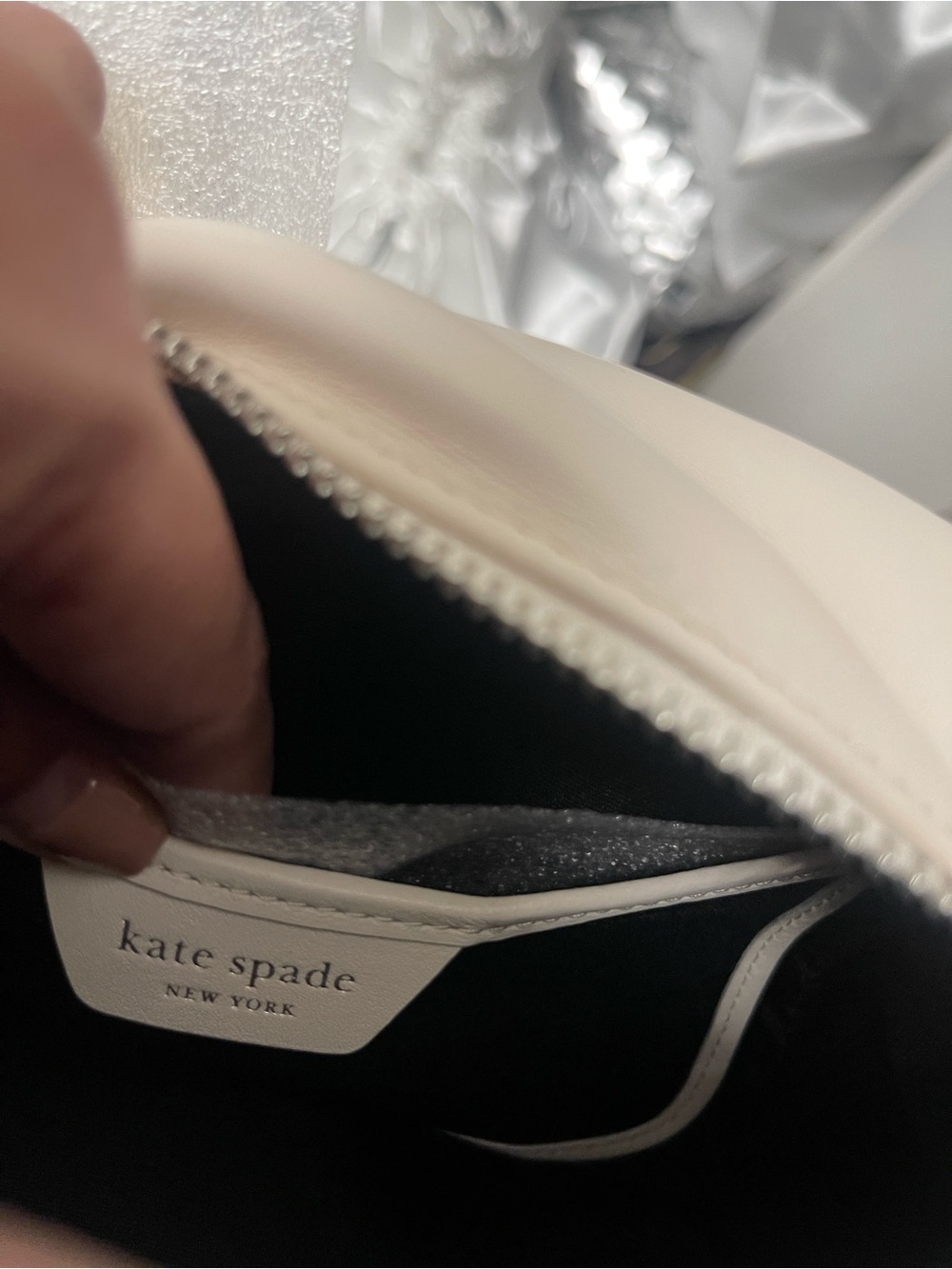 Kate Spade
New York puffed small leather crossbody bag - Picture 8 of 9